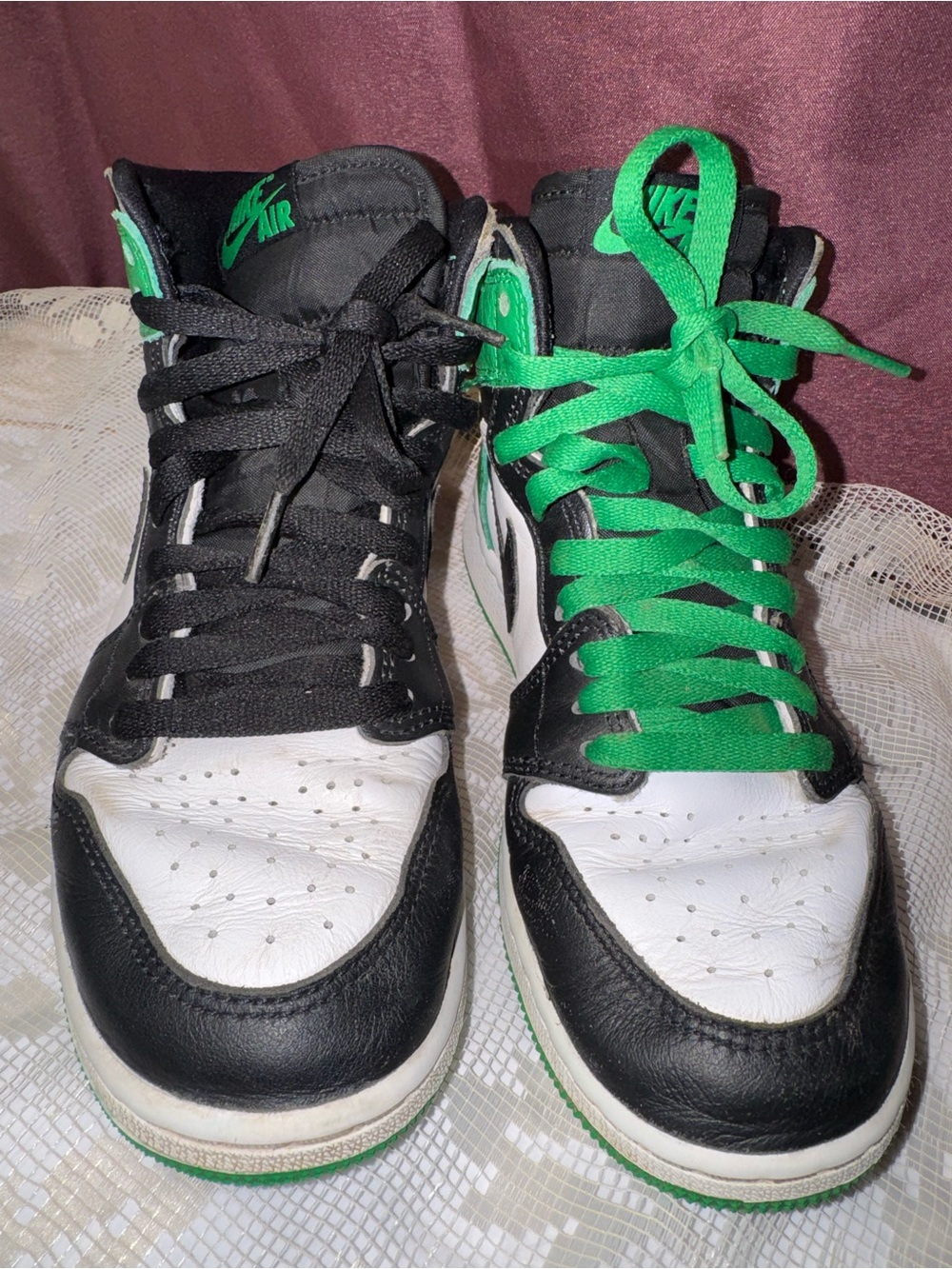 Air Jordan 1 Retro High OG 'Lucky Green' GS 5Y (FD1437-031) - Used Clean